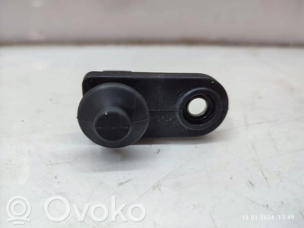 KIA Sportage Front door sensor 