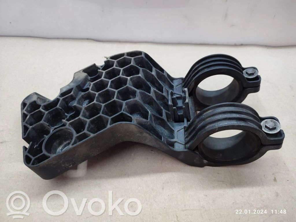 BMW X6 E71 Fuel filter bracket/mount holder 
