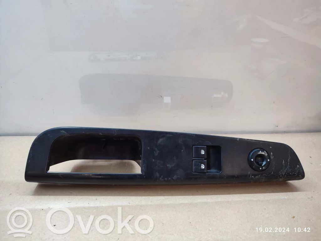 KIA Ceed Electric window control switch 