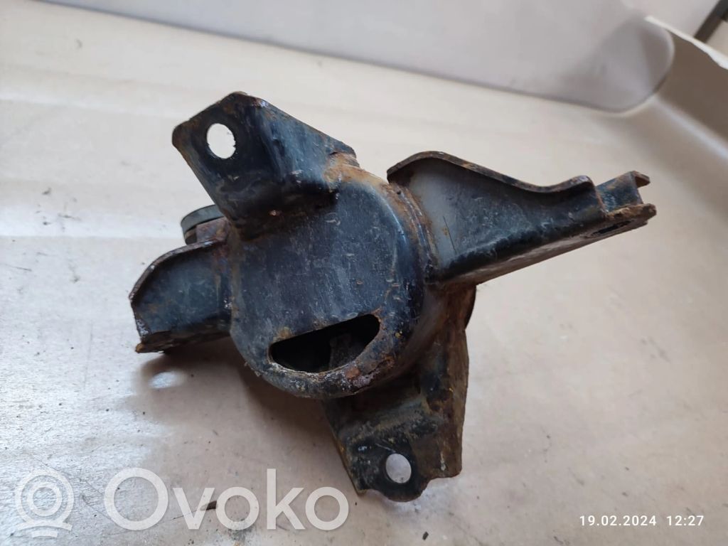 Подушка двигателя