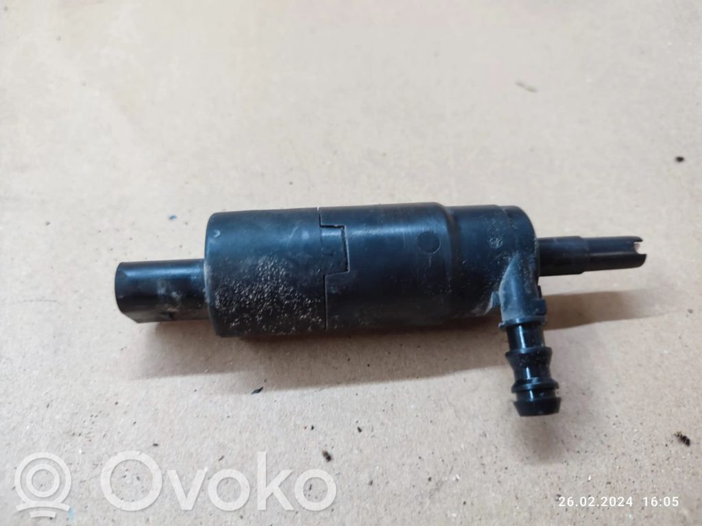 Audi Q7 4L Headlight washer pump 
