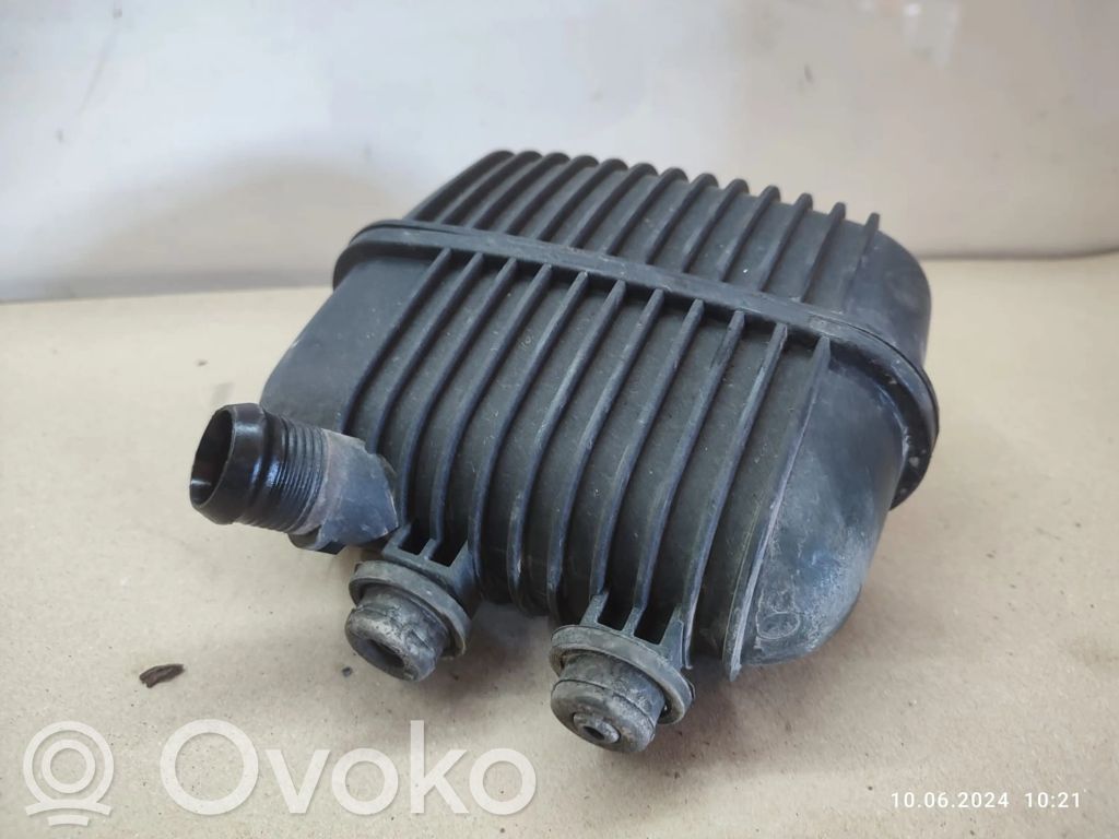 Audi A4 S4 B8 8K Rezonator / Dolot powietrza 