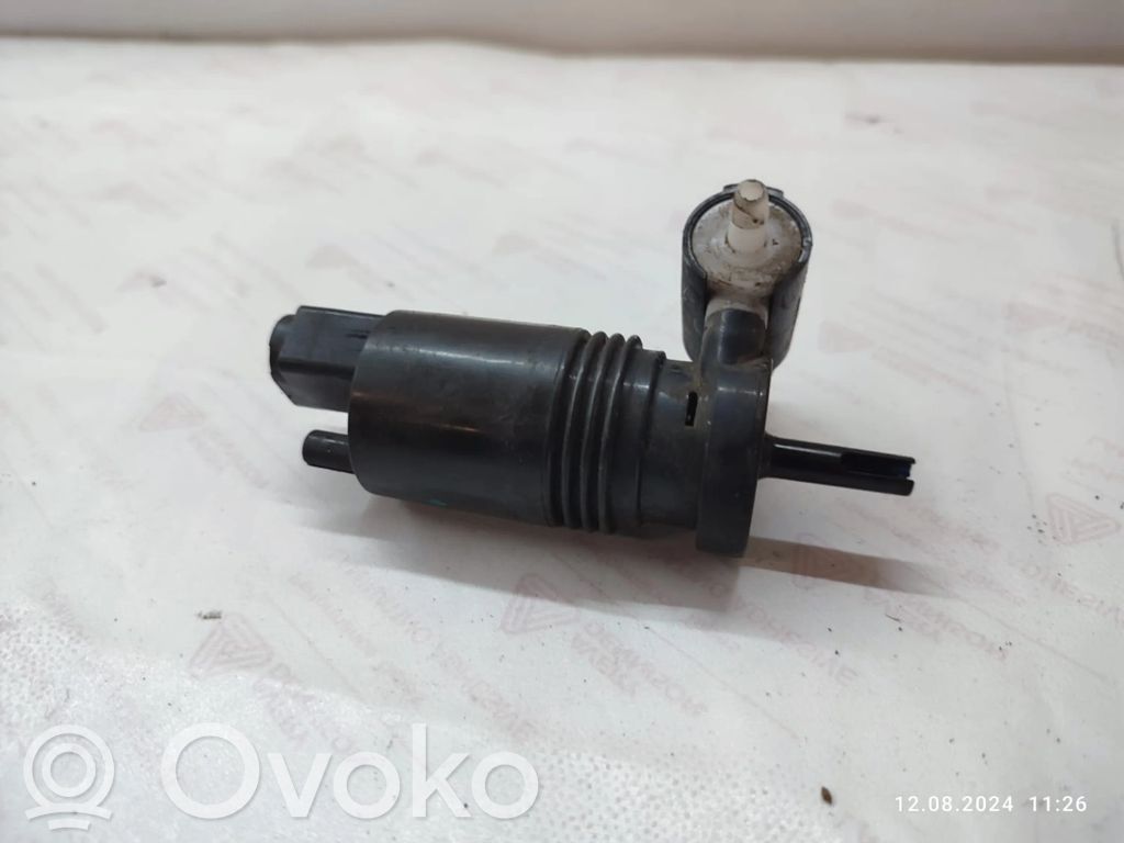 Chrysler Grand Voyager V Windscreen/windshield washer pump 