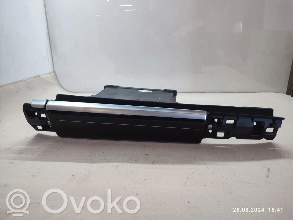 BMW 7 F01 F02 F03 F04 Glove box 