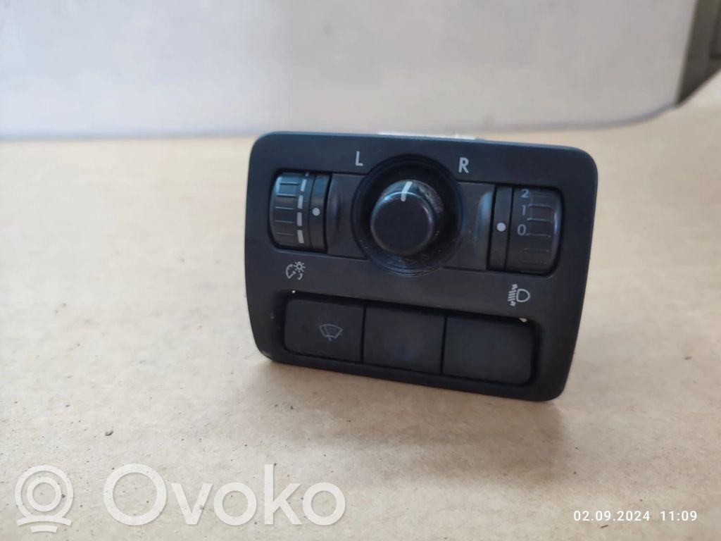 Subaru Legacy Wing mirror control module 