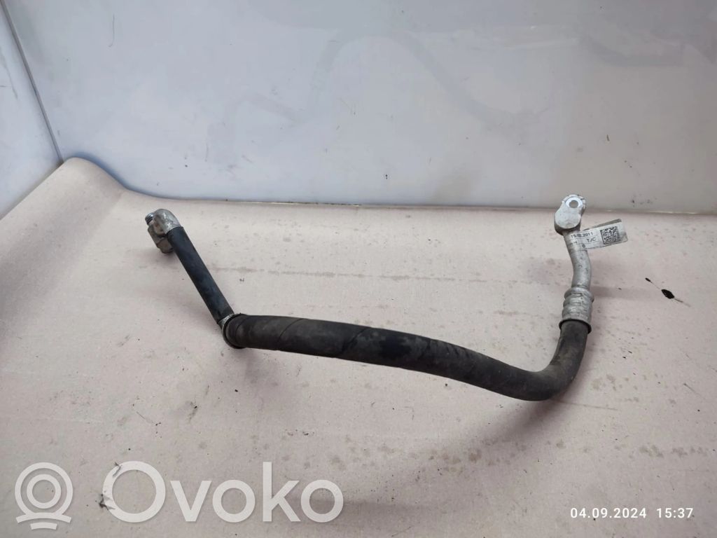 Audi A4 S4 B8 8K Ilmastointilaitteen putki (A/C) 