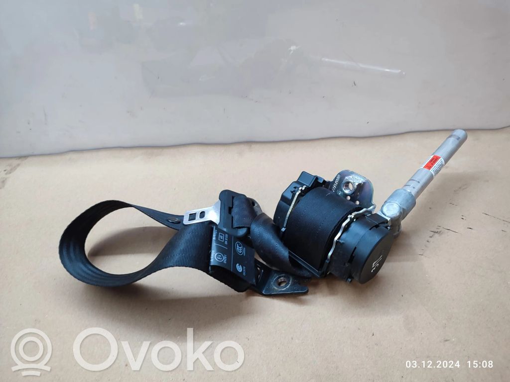 Volvo V70 Cinturón trasero 