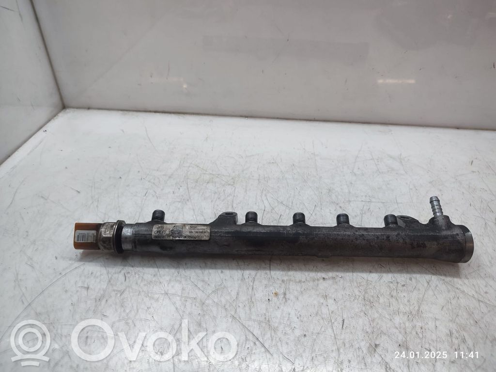 Volkswagen Golf VI Listwa wtryskowa 