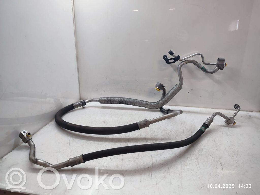 BMW X3 E83 Air conditioning (A/C) pipe/hose 