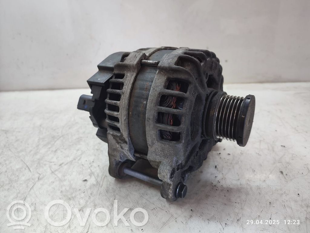 Audi A4 S4 B8 8K Ģenerators 