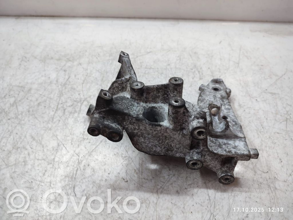 Engine mounting bracket   9674030280
