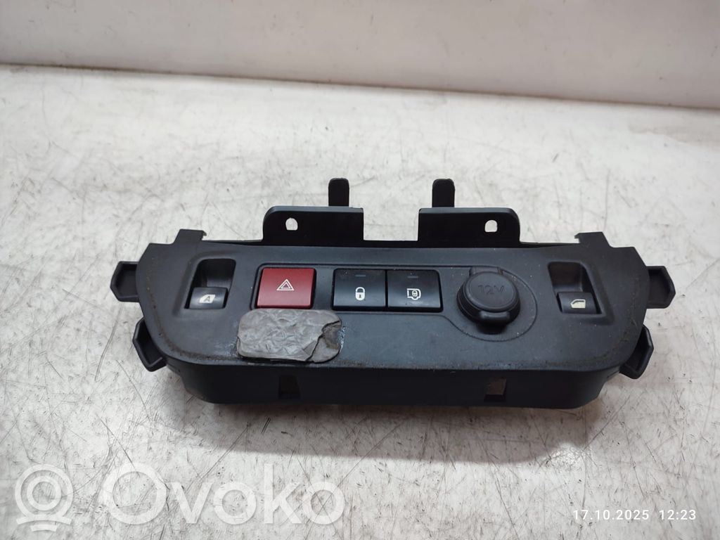 Citroen Berlingo Inne przełączniki i przyciski 