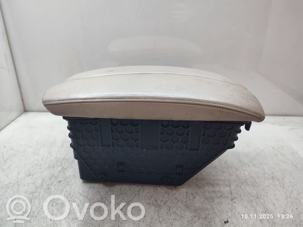 BMW X6 E71 Armrest 