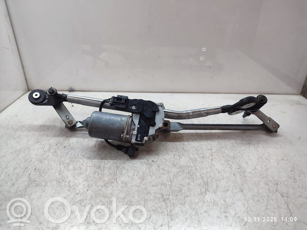 BMW X5 E70 Front wiper linkage and motor 