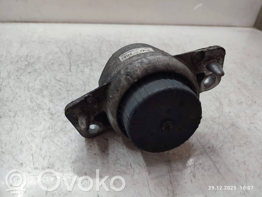 Jaguar XE Engine mount bracket 