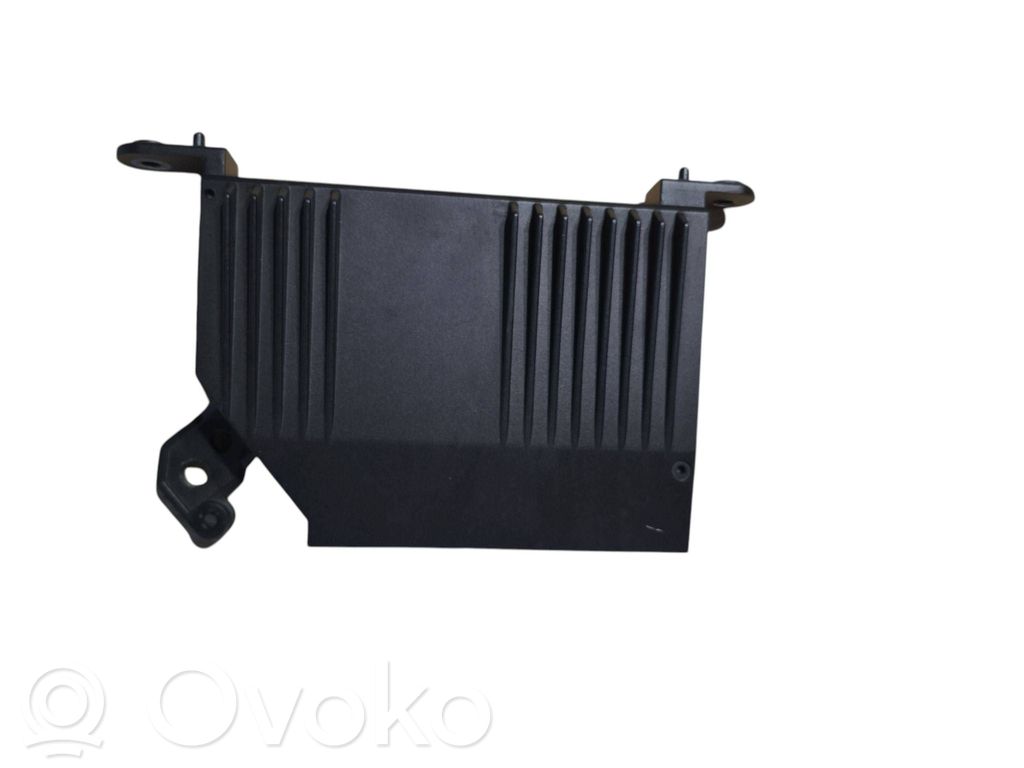 Volvo S90, V90 Sound amplifier 