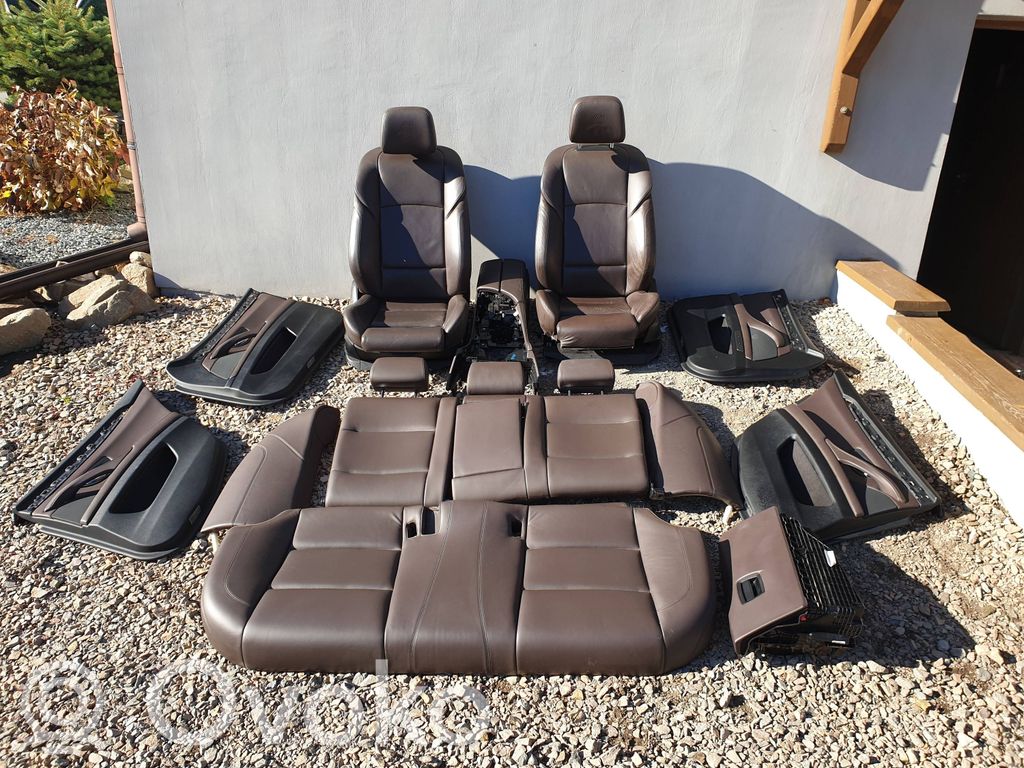 Seat set