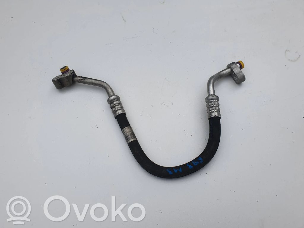 BMW M3 e92 Ilmastointilaitteen putki (A/C) 