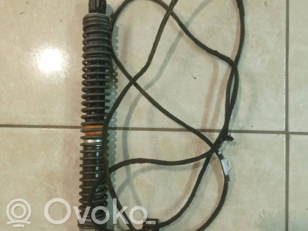 BMW 7 F01 F02 F03 F04 Amortyzator / Siłownik tylnej klapy bagażnika 