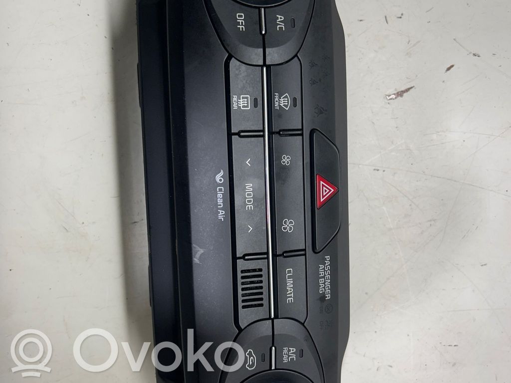 KIA Sorento Climate control unit 