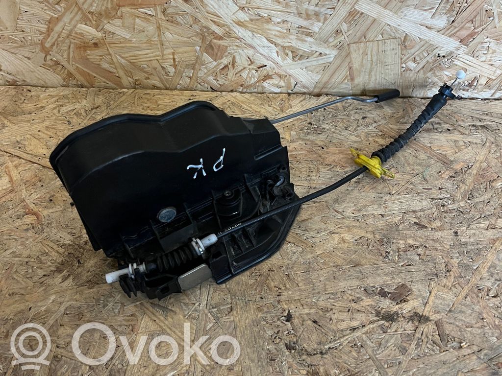BMW 5 E60 E61 Priekšpusē slēdzene 