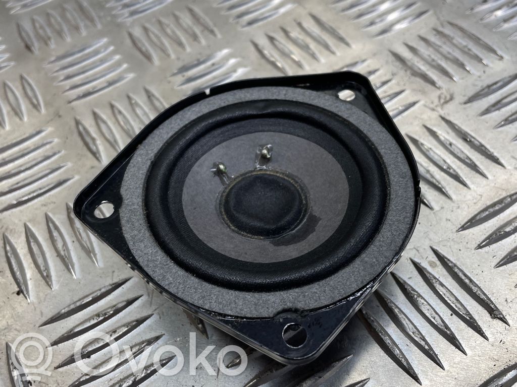 Porsche Cayenne (92A) Front door speaker 