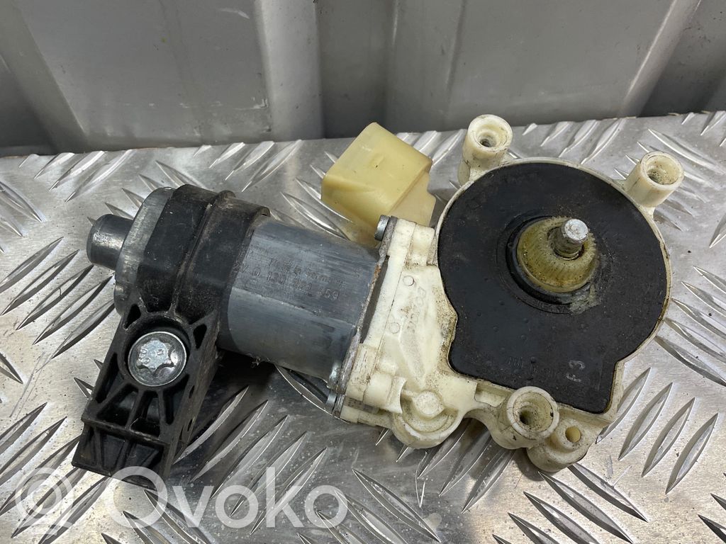 BMW 5 E60 E61 Front door window regulator motor 
