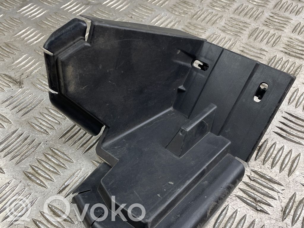 Lexus NX Šoninė dalis radiatorių panelės (televizoriaus) 