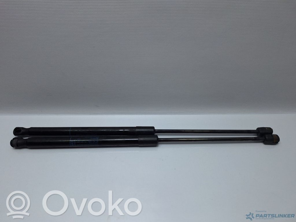Audi A4 S4 B8 8K Amortyzator / Siłownik tylnej klapy bagażnika 