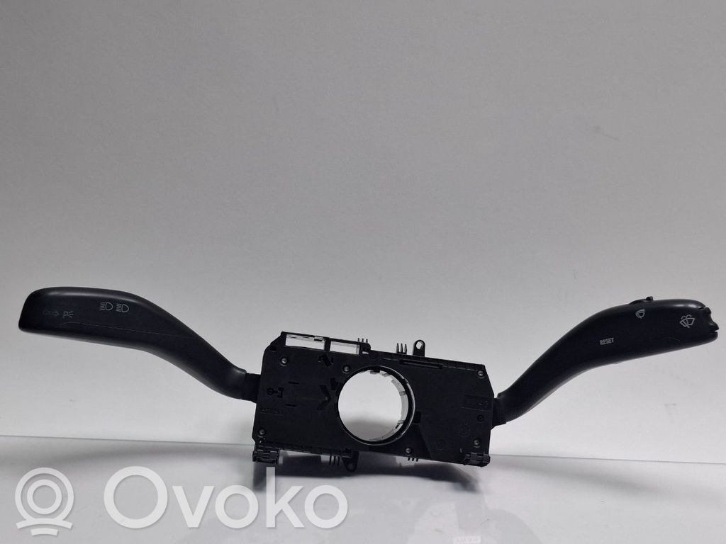 Seat Cordoba (6L) Manetka / Przełącznik kierunkowskazów wycieraczek 