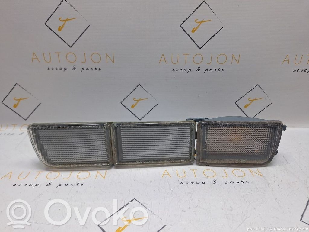 Volkswagen Golf III Front fender indicator light 