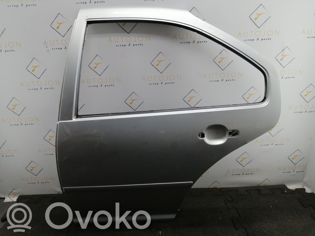 Volkswagen Bora Puerta trasera 
