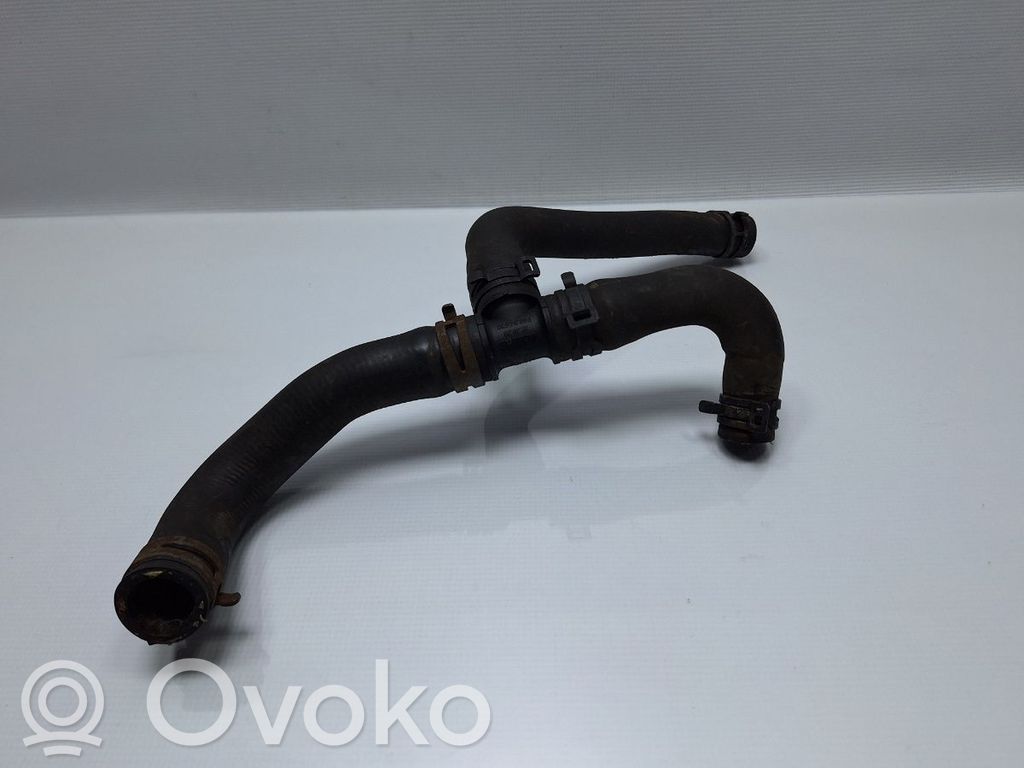 Volkswagen Golf V Conductă/furtun lichid de răcire motor 