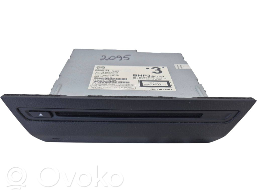 Mazda 3 II Radio/CD/DVD/GPS head unit 