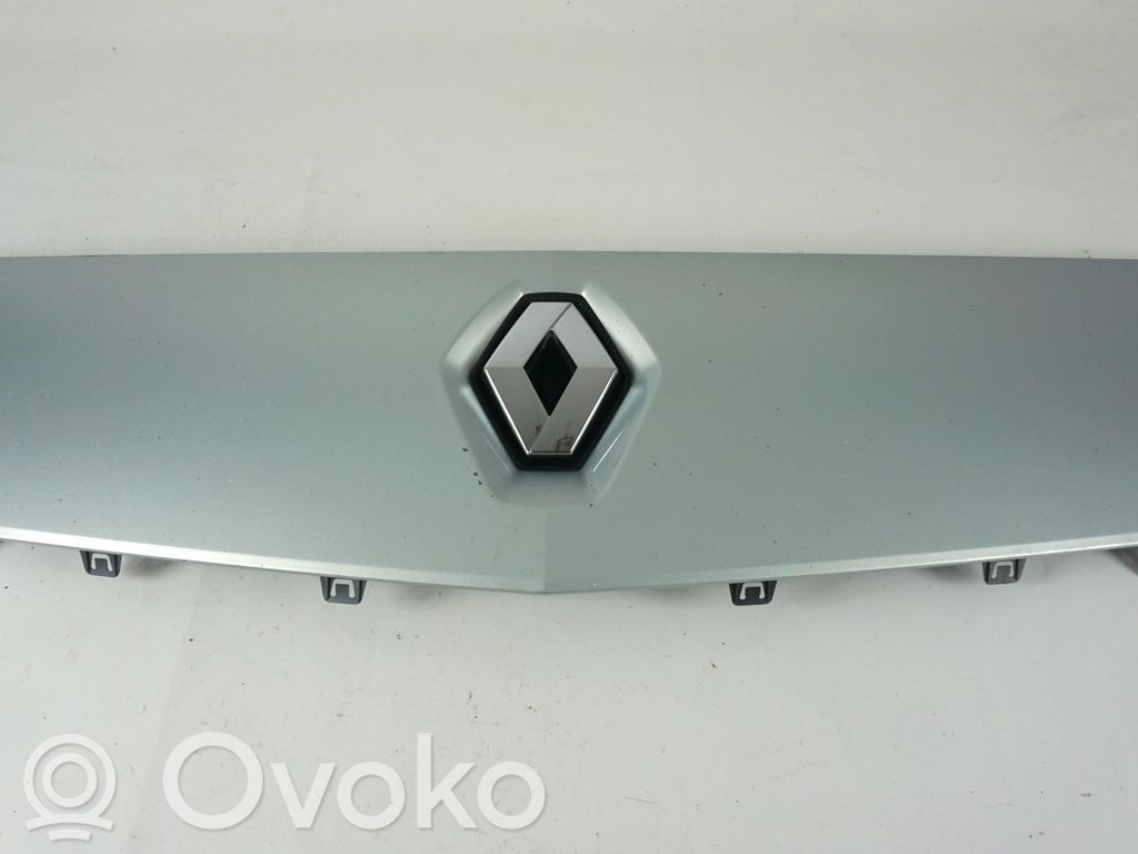 Renault Kangoo II Front bumper upper radiator grill 