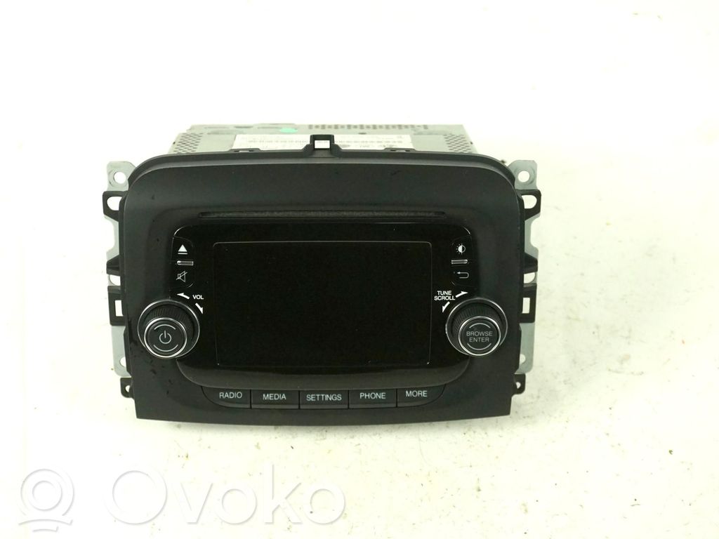 Fiat 500L Radio / CD/DVD atskaņotājs / navigācija 