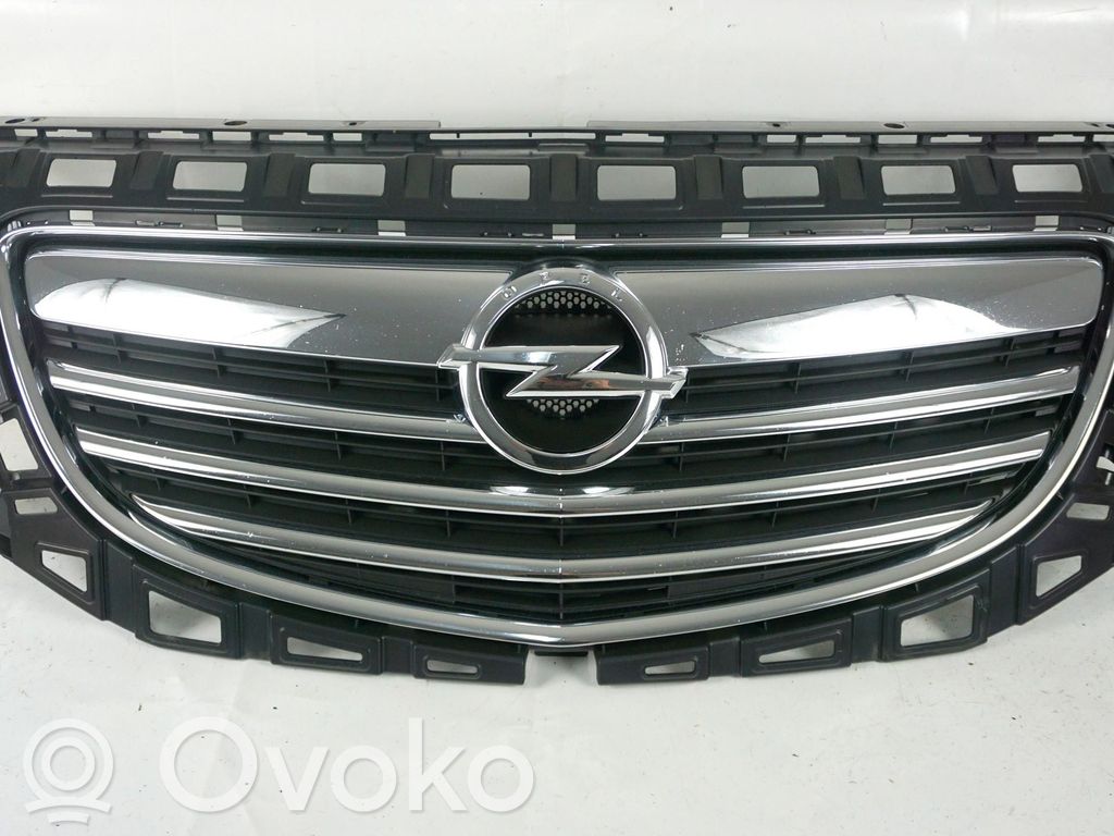Opel Insignia A Front bumper upper radiator grill 