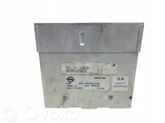 Opel Vectra B Engine control unit/module 