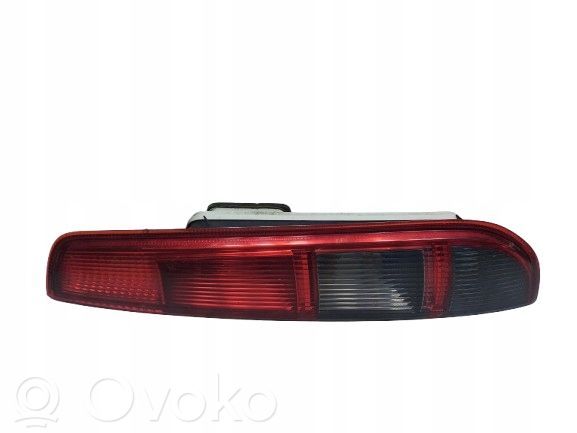Ford Focus Aizmugurējais lukturis pārsegā 