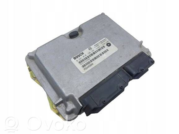 Unidad de control/módulo del motor   0281010140,P56044590AA