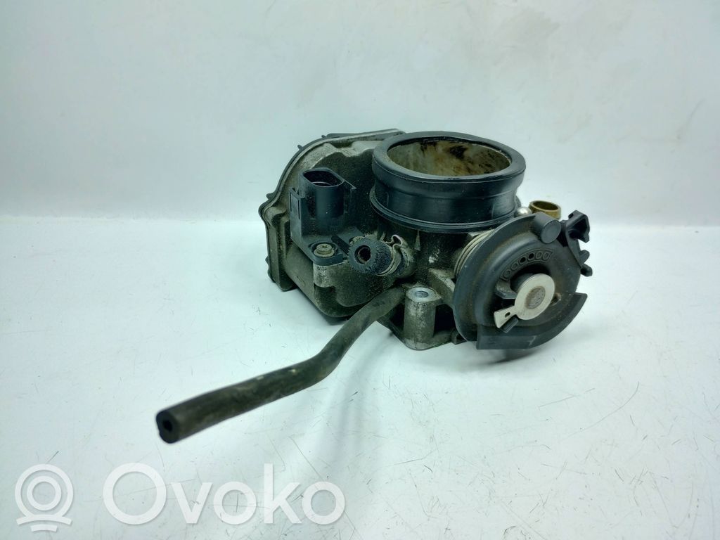 Audi A4 S4 B5 8D Drosselklappenventil 