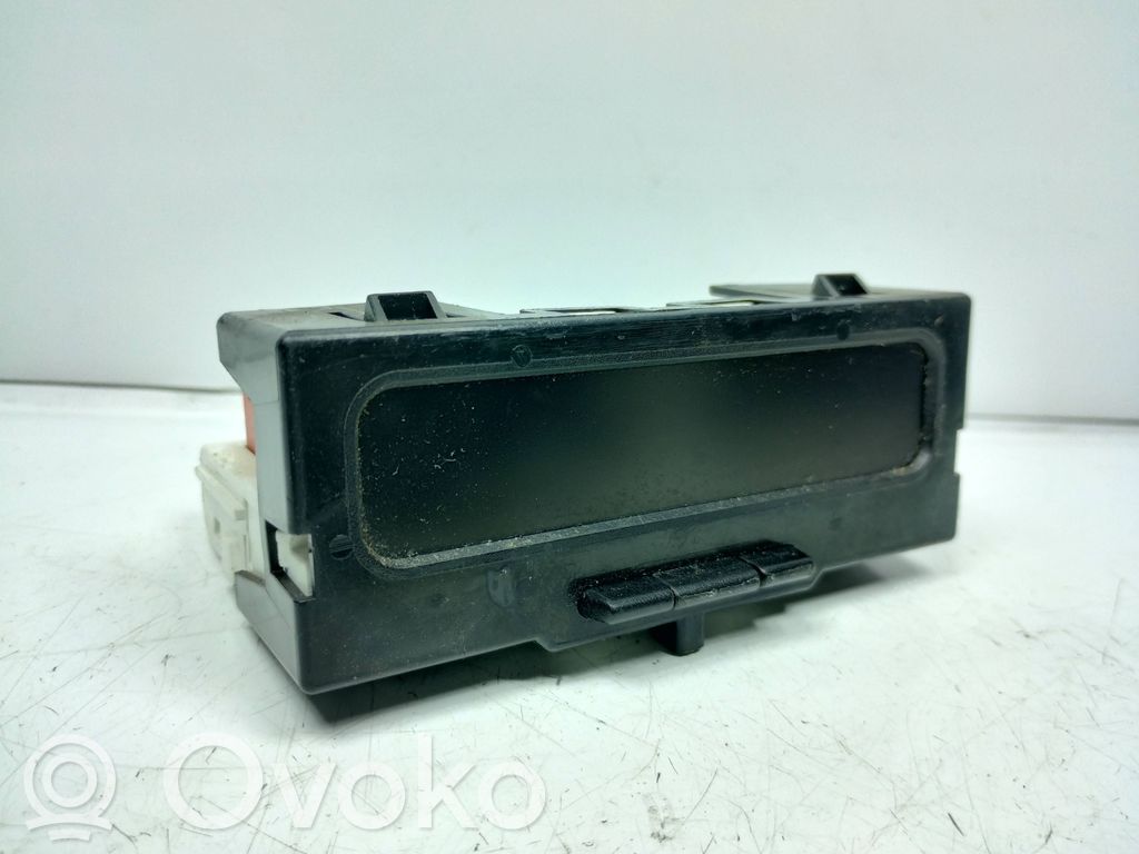 Renault Megane II Screen/display/small screen 