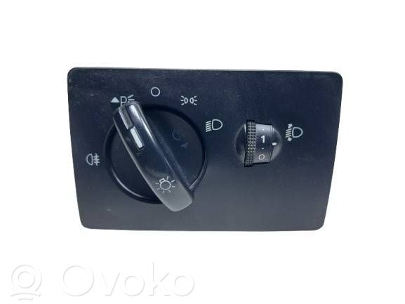 Ford C-MAX I Light switch 