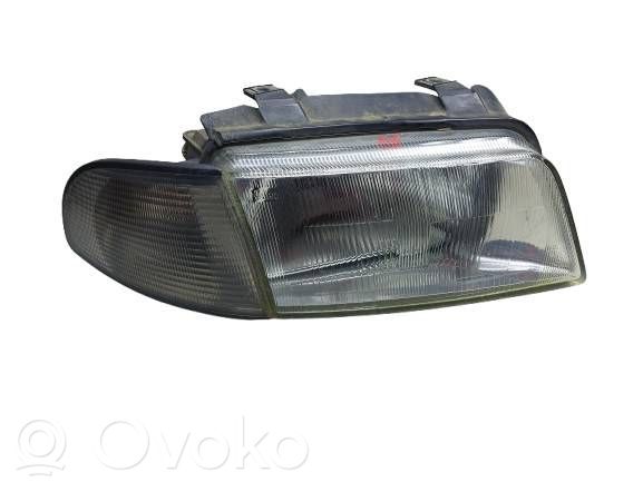 Audi A4 S4 B5 8D Phare frontale 