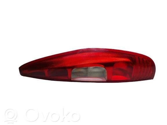 Mitsubishi Colt Lampă spate în caroserie 