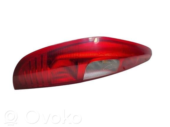 Mitsubishi Colt Lampă spate în caroserie 