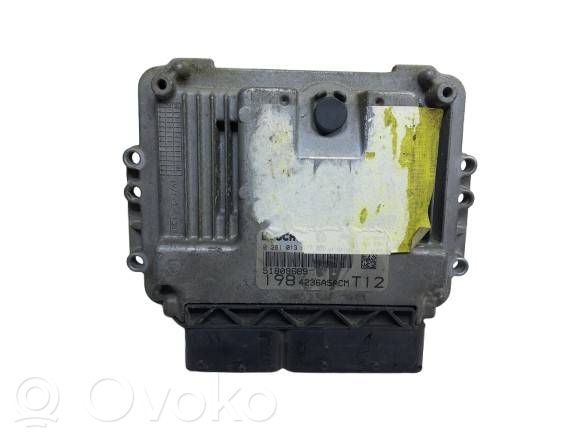 Unidad de control/módulo del motor   0281013577,51809689