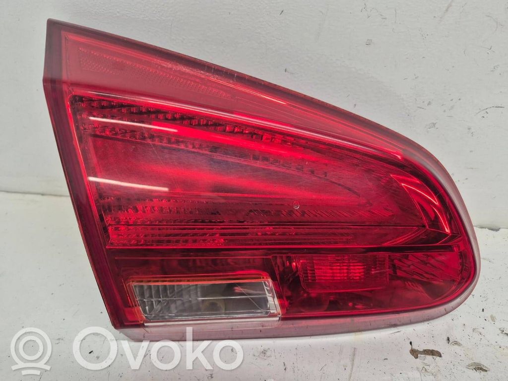 KIA Ceed Aizmugurējais lukturis pārsegā 