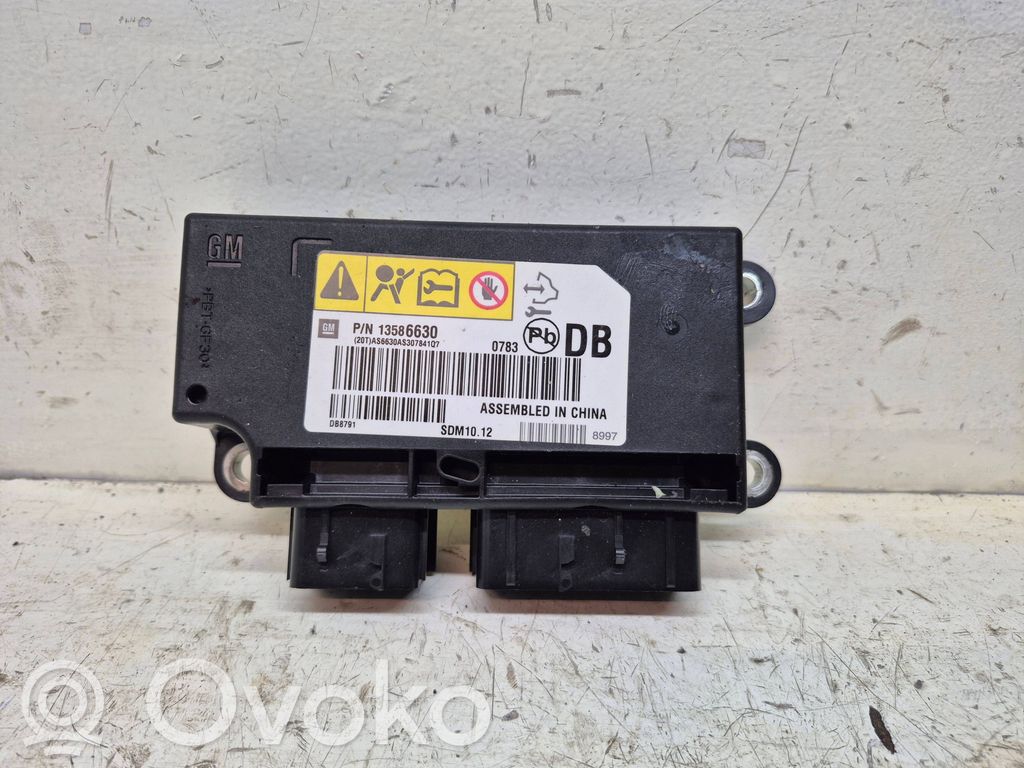 Chevrolet Trax Airbag control unit/module 