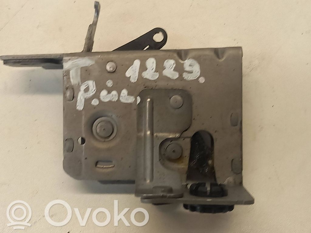 Ford Transit Takaoven lukko 